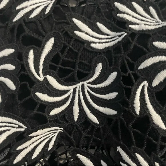 Romeo and Juliet Couture Medium Dress (never worn) - Picture 4 of 7